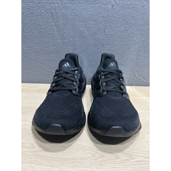 Adidas Ultraboost 22 Running Triple Black Athletic Shoes AG75166 Womens Size 7 - Picture 2 of 7